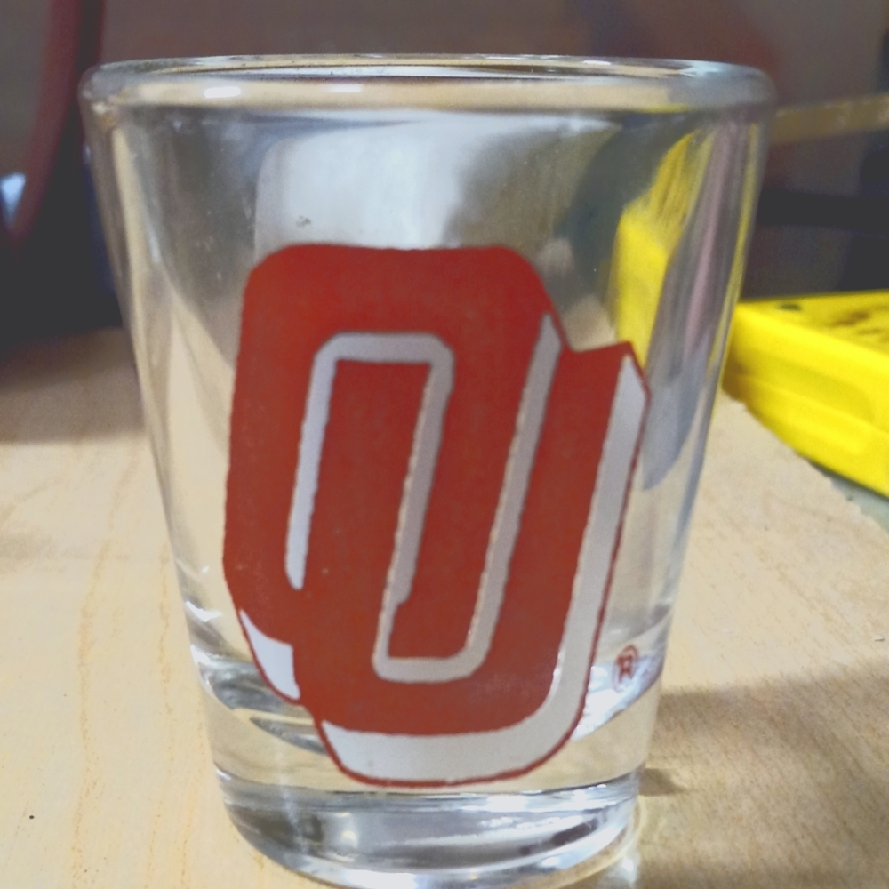 Oaklahoma Sooners Souvenir Shotglass